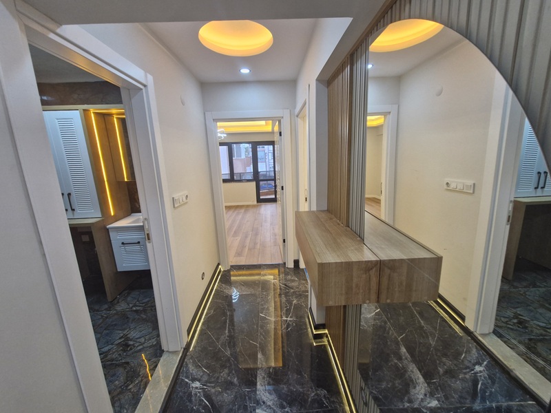 AKÇAY MERKEZ SATILIK ARA KAT LÜKS YAPILI 2+1 DAİRE